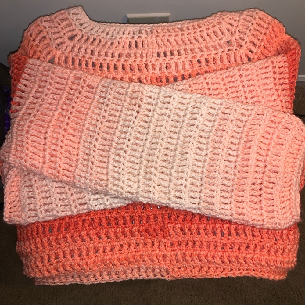 HANDMADE Crochet Raglan Sweater :) - Picture 4 of 4